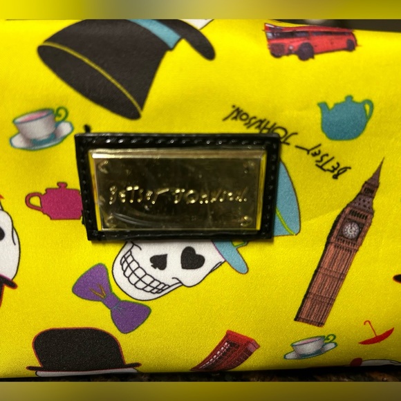 NWOT Betsey Johnson makeup travel bag in vibrant yellow with skull design. - Picture 2 of 10